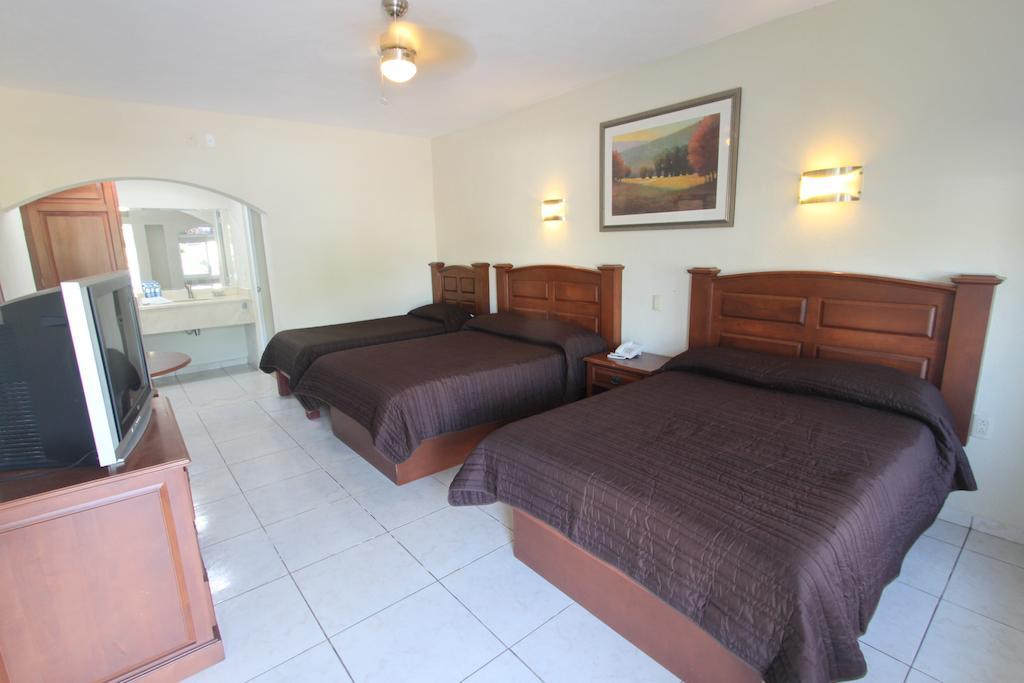 Hotel Real Posada Manzanillo Bagian luar foto