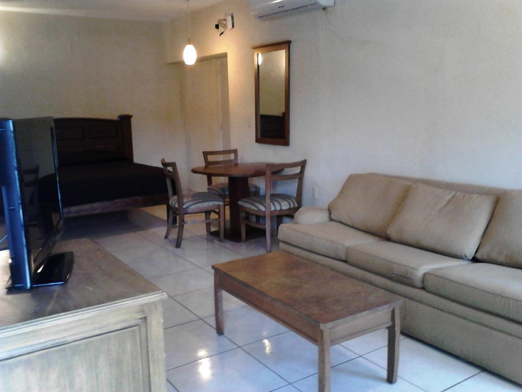 Hotel Real Posada Manzanillo Bagian luar foto