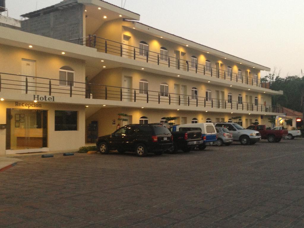 Hotel Real Posada Manzanillo Bagian luar foto
